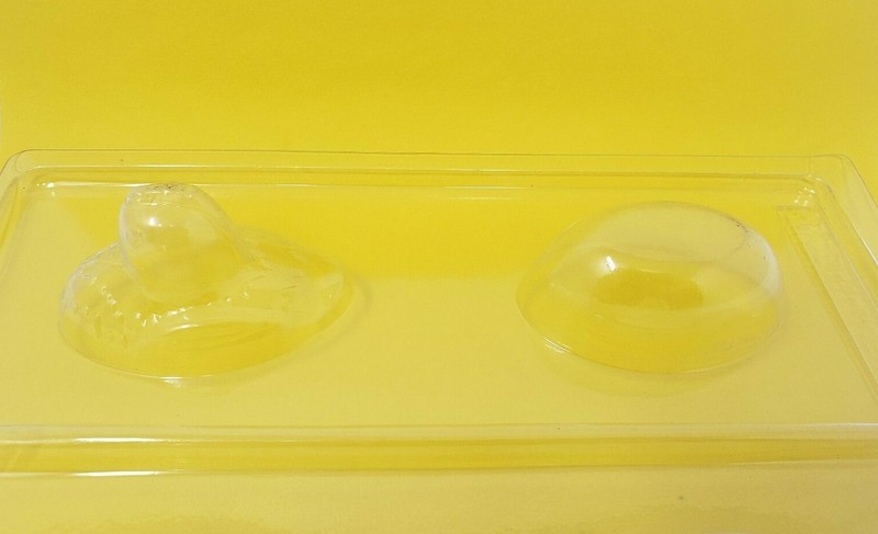 Cybr Trayd Hen on an Egg Chocolate and Soap Mold Kit