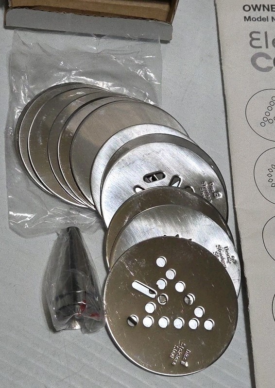 Electric Cookiepress Salton 12 Assorted Discs 3 Tips Shape Cookies Desserts EC gallery