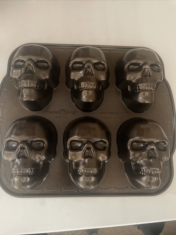 Nordicware Skeleton Head Baking Mold Halloween Cupcake Mini Cake Baking Mold