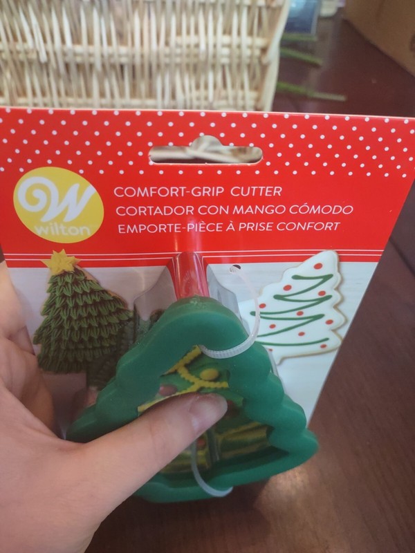 Wilton Comfort Grip Christmas Tree Cookie Cutter gallery