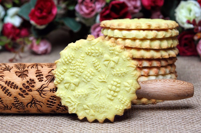Wooden Mini Rolling Pin Laser Engraved Rolling Embossed Dough Roller Lavender gallery