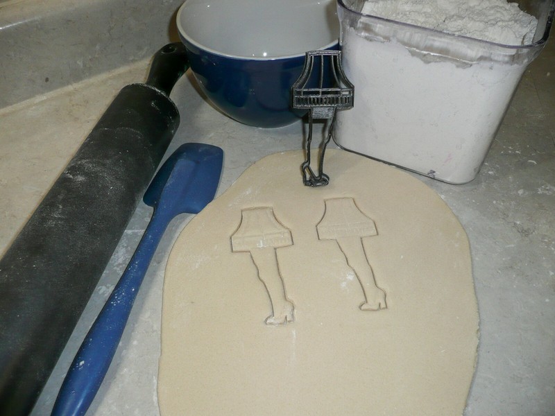LEG LAMP 1940S VINTAGE ICONIC MOVIE PROP A CHRISTMAS COOKIE CUTTER USA PR2198