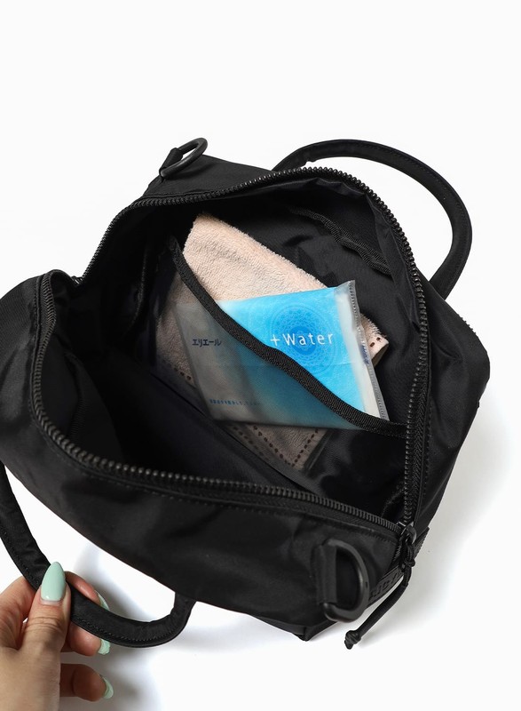 Multi-Pocket 2-Way Bag gallery