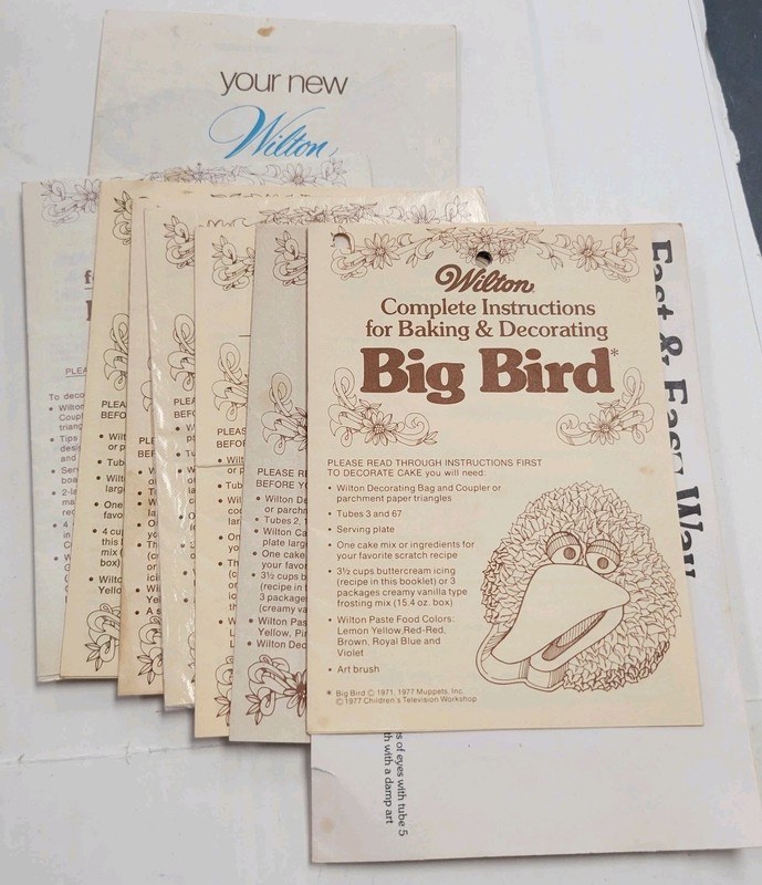 Wilton Cake Pan Instruction Booklets Lot Of 8 (7-1970s, 1-1984) Vintage