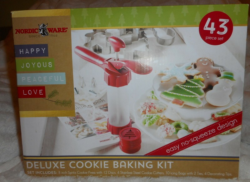 NORDIC WARE 43 PIECE DELUXE CHRISTMAS BAKING KIT COOKIE CUTTER SPRITZ PRESS NEW