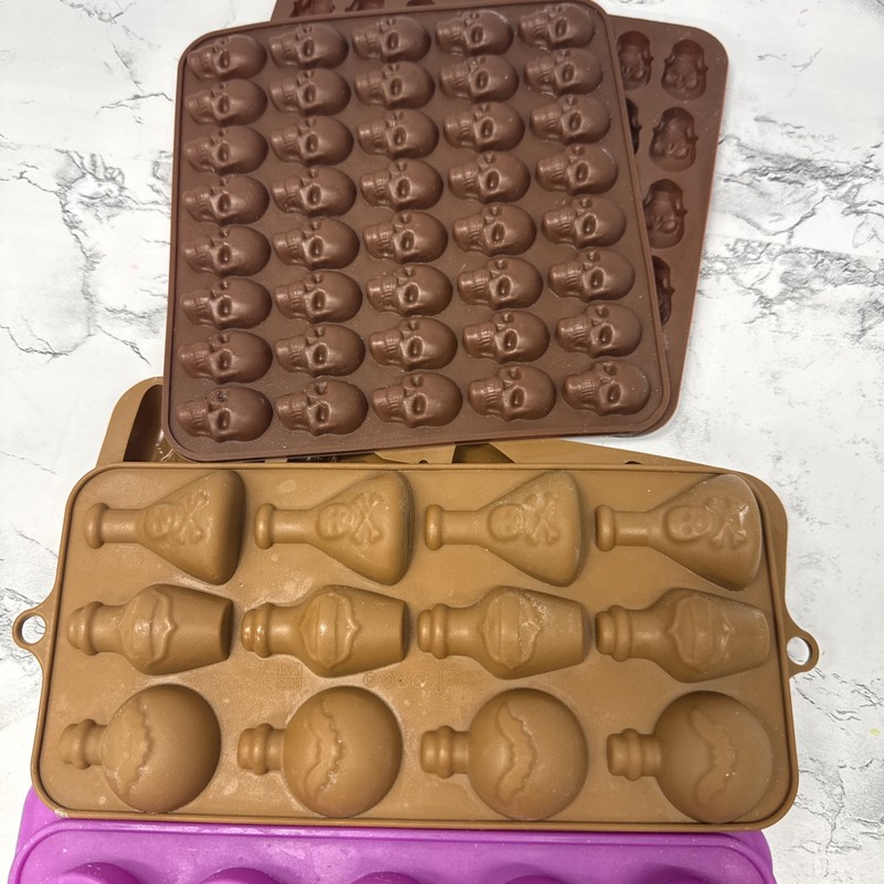 Silicone Molds Skulls and Potion Bottles lot of 6 USED gallery