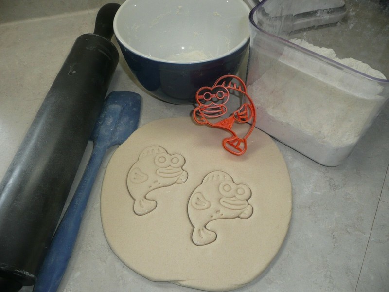 ORANGE FISH BABY SHARK CARTOON SONG COOKIE CUTTER 3D PRINTED USA PR4148 gallery