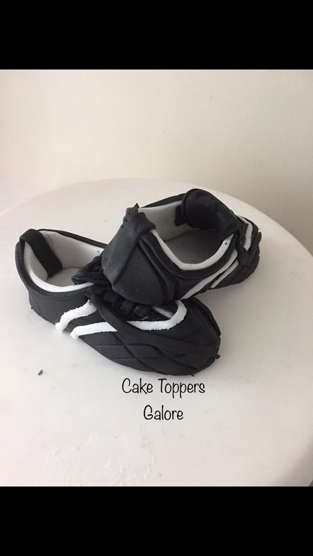 EDIBLE FOOTBALL RUBY BOOTS SHOES CAKE TOPPER DECORATION BIRTHDAYS ANY COLOUR. gallery
