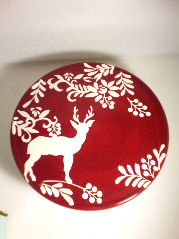 Gibson Elite Christmas Cake Plate 12” Ceramic Red & White Reindeer Floral