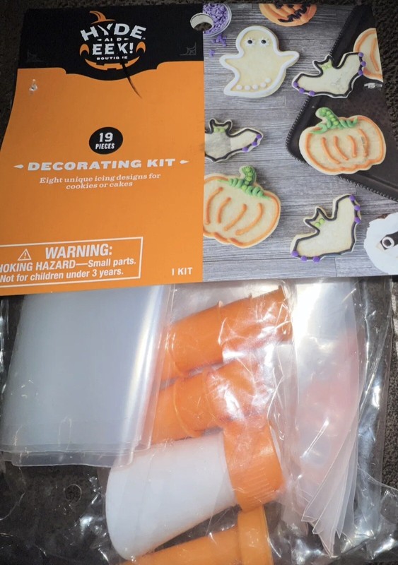 Hyde and EEK! Boutique Decorating Piping Kit for Cookies and Cakes NIP
