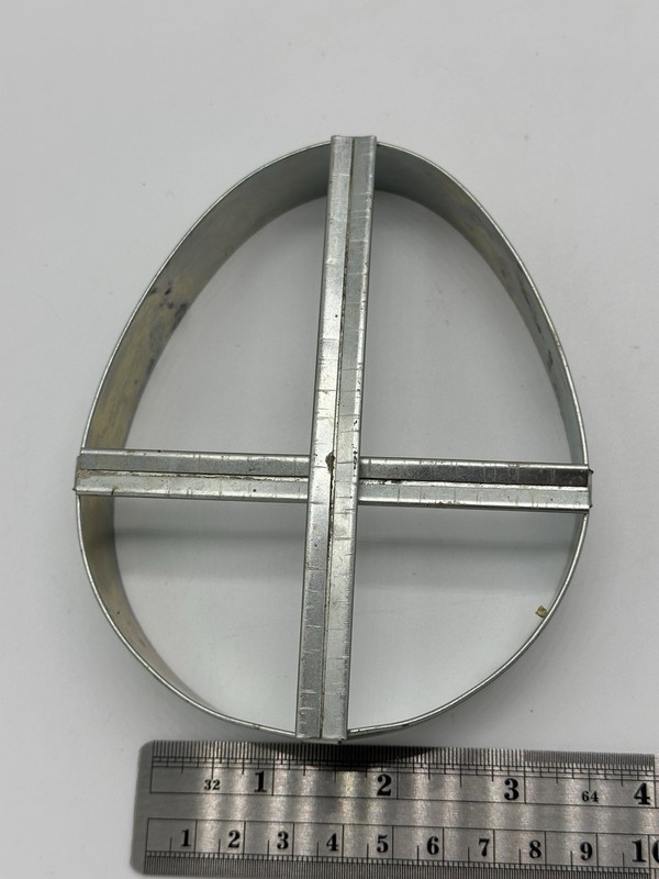 1974 Wilton Cookie Cutter Mold Egg Baking Easter Egg 510-954 Korea gallery