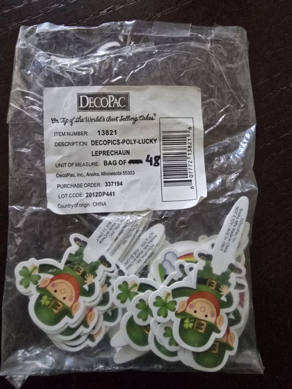 48 Pcs Flexible 2D Lucky Leprechaun St. Patrick’s Day Cupcakes Pick by DecoPac
