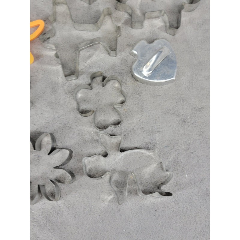 Lot Of Metal Cookie Cutter Set Heart Star Elephant Flower Shapes gallery