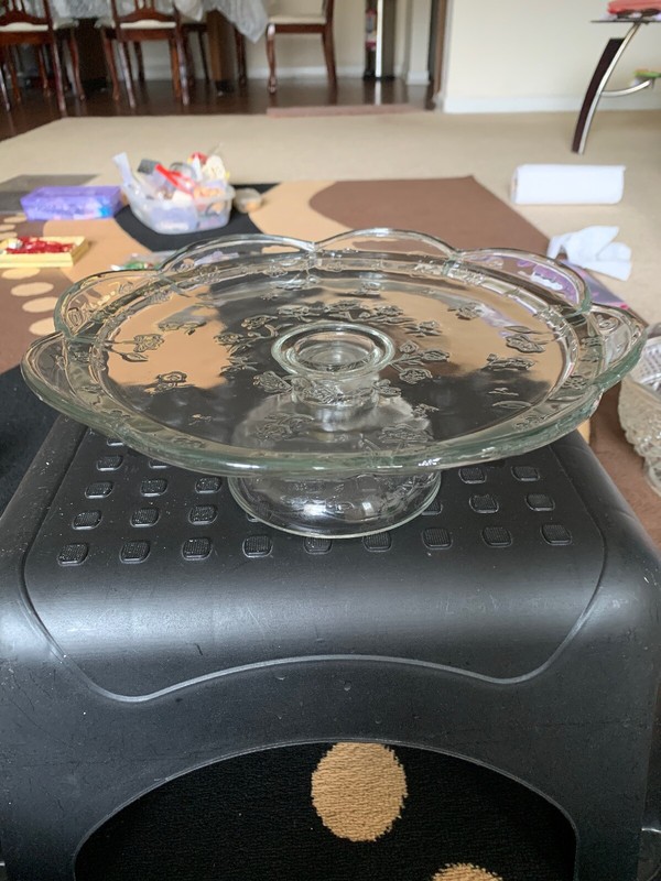 Vintage Glass Pedestal Cake Plate Display Stand Footed 9″ wide 4″ Tall lipped