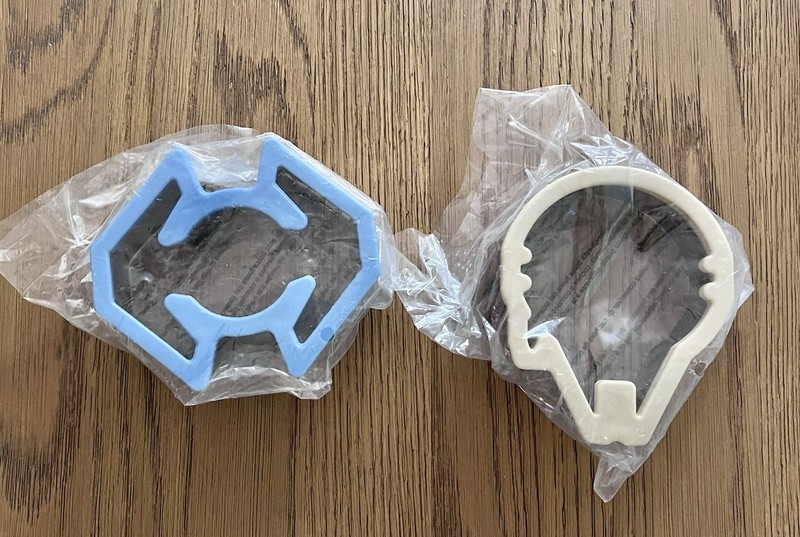 Williams Sonoma 2 STAR WARS Cookie Cutters Ty Fighter Millennium Falcon NEW