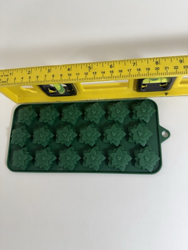 Four Wilton Silicone Candy Molds Hearts, Cupcakes, Stars, Holiday gallery