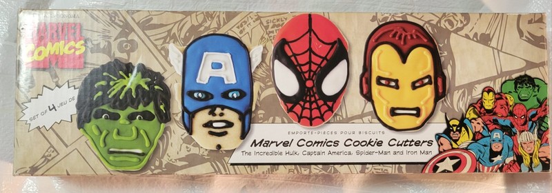 Williams Sonoma Marvel cookie cutters Spiderman Hulk, Iron Man Captain America
