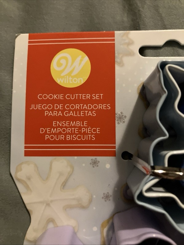 Wilton Metal Cookie Cutter Set 7 Snowflake NEW! gallery