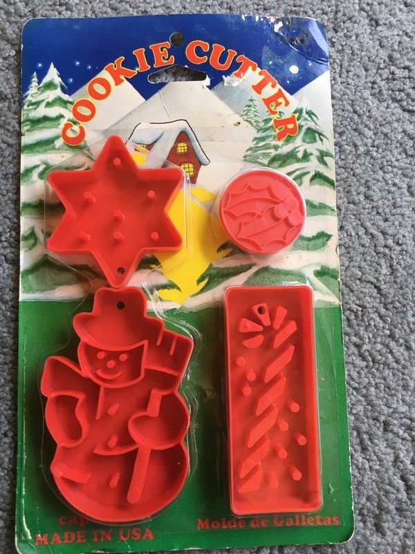 Set of 4 Vintage Christmas Capers Cookie Cutters Sealed NOS VTG plastic Made USA