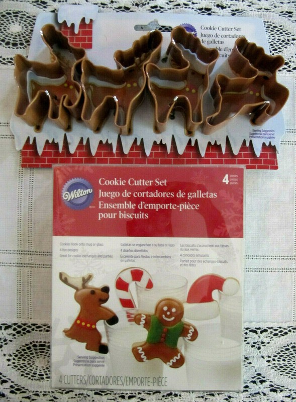 2 sets Wilton Christmas Metal Cookie Cutters Reindeer Candy Cane mixed lot NOS