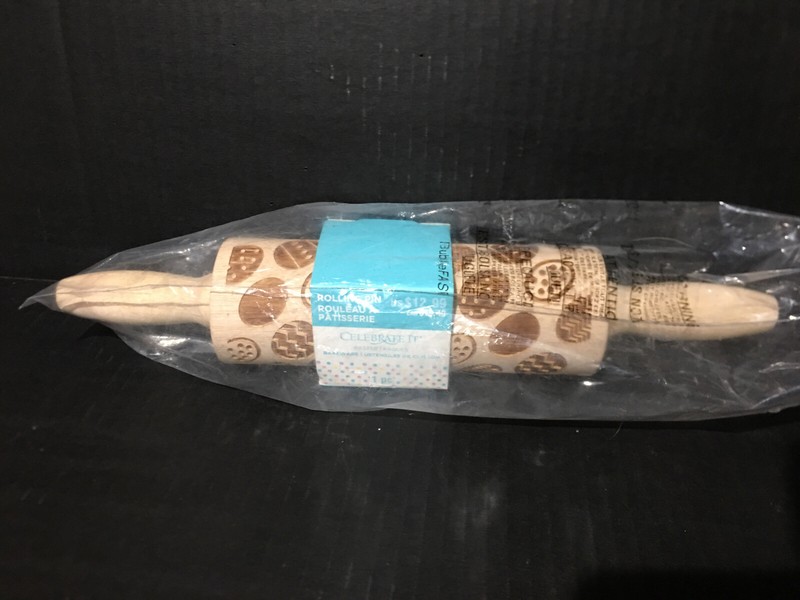 Easter Eggs Print Rubberwood Rolling Pin Celebrate It 13.75” New