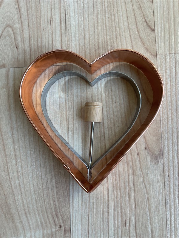 Set of 2 Cookie Cutters Heart-Shaped 1 Copper/ 1 Silver Metal with Wood Handle