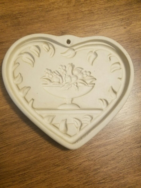 Pampered Chef Come to the Table Heart Cookie Mold #2913 1999