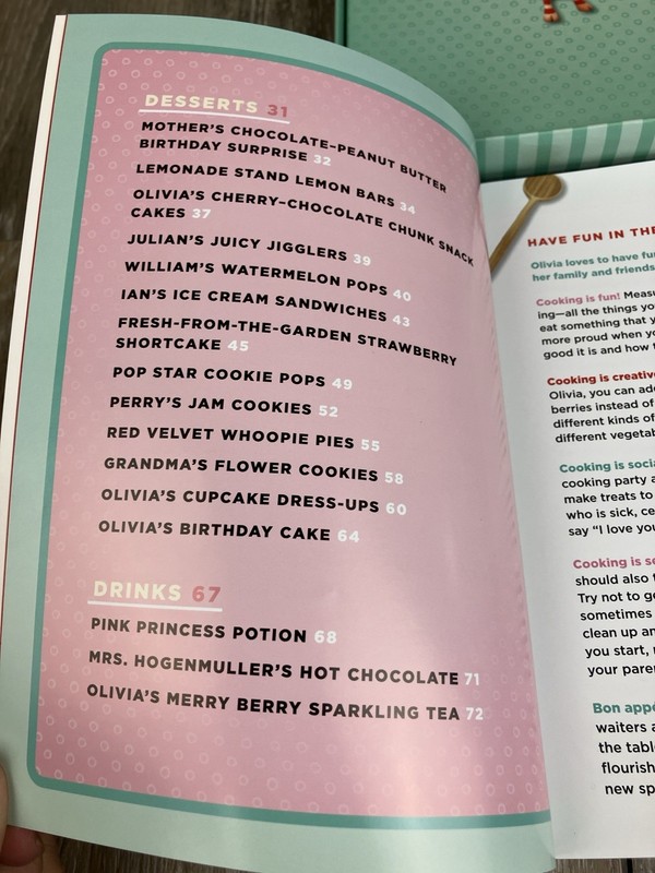 Chef Olivia Cookbook And Cookie Cutter Set gallery