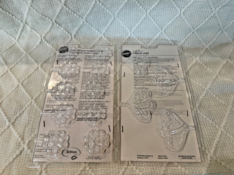 Wilton lollipop molds, "Double Heart" and "Flower Power" gallery