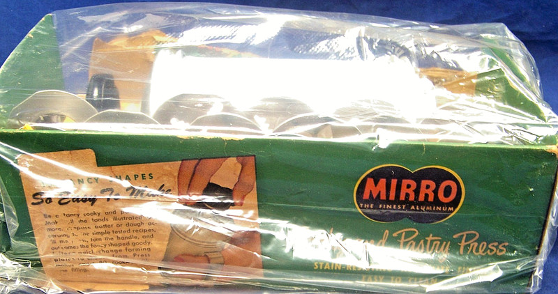 Classic Vintage 1950s Mirro Cooky & Pastry Press in Original Box w/ 15 Discs gallery