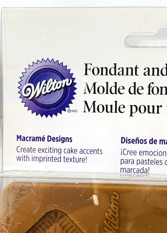 2 Wilton Fondant Gum Paste Molds Cake Decorating & Carfts Kit Silicone gallery