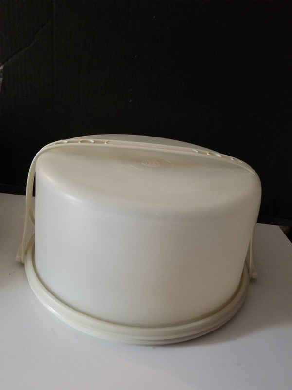 Vintage Tupperware cake carrier round with lid & handle 3 piece set white clear