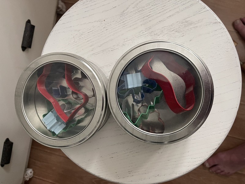 Wilton Xmas Cooke Cutters assorted . 2 Tins Brand New 6 In Each tin