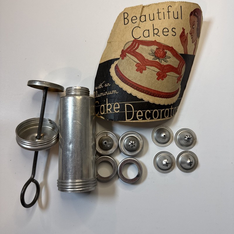 Vtg Aluminum Cookies Frosting Decorator Set Aluminum Press w/6 Tips 10 Pc Set