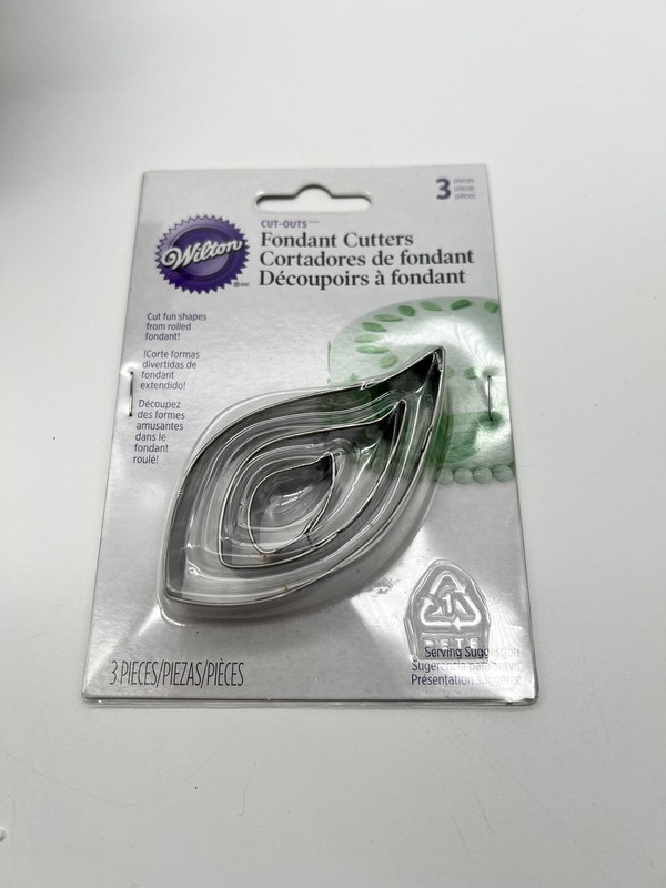 Wilton Leaf Fondant Cut-Outs Cookie New in Box