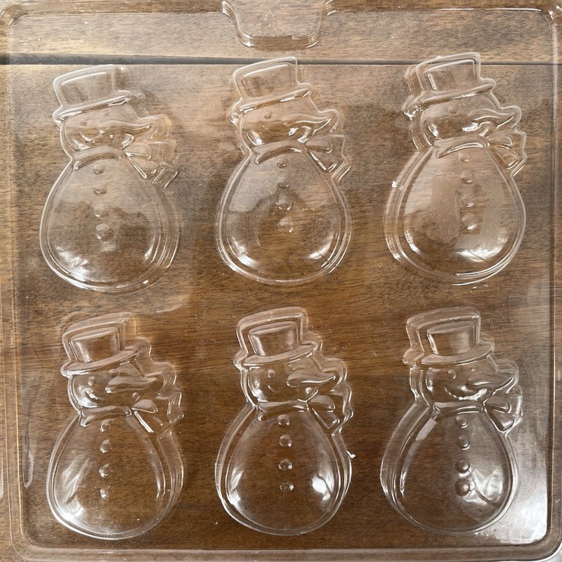 6 Assorted Chocolate Candy Molds Owls Flags Shells Praying Child Snowmen EUC gallery