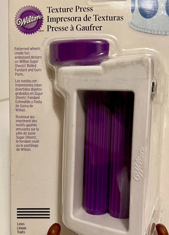 WILTON TEXTURE PRESS LINES PATTERNED WHEELS CREATE FUN EMBOSSED DESIGNS NEW! gallery