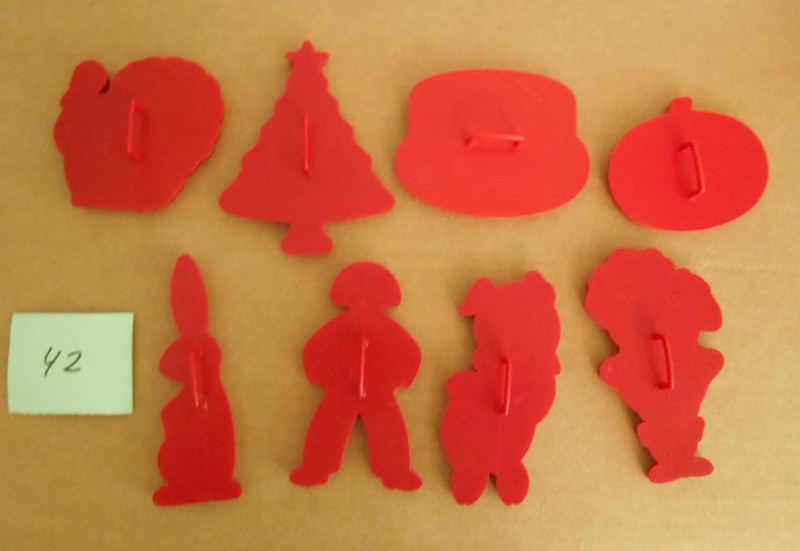 Tupperware 8 Cookie Cutters Full Set Christmas Halloween Easter 1970’s G42
