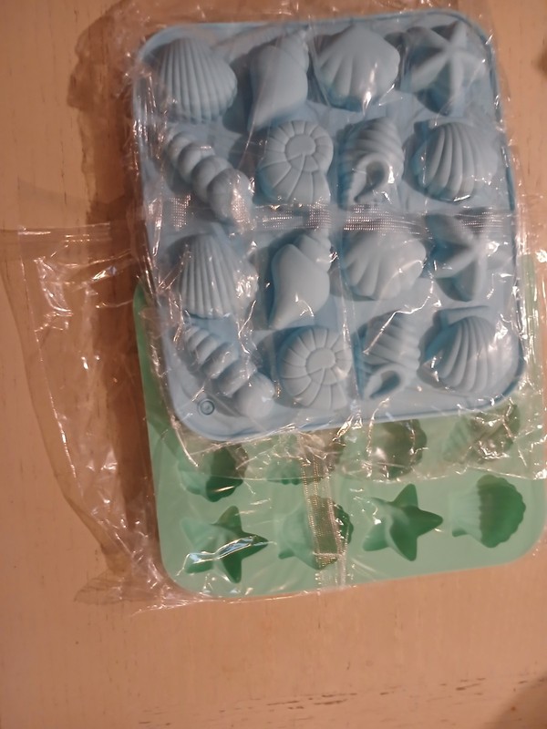 Silicone Beach Seashell & Starfish Chocolate Mold Set 4-Pack Blue/Green gallery