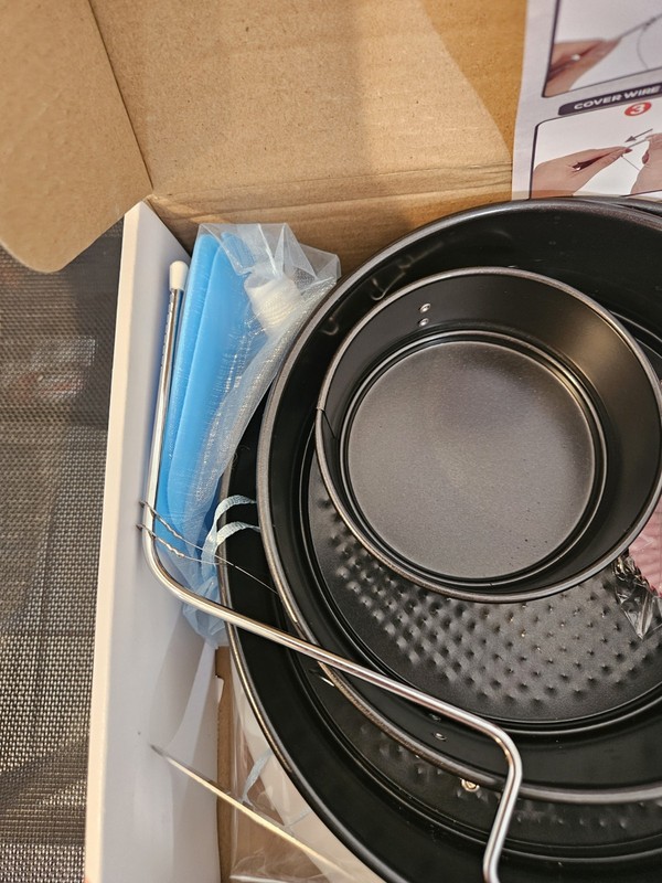 RFAQK 100 Pc Cake Pan Set gallery