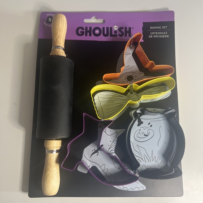 Brand 🆕 Ghoulish 5pc Baking Set For 👻 Halloween Witch 🧙 Set Cookie Cutter