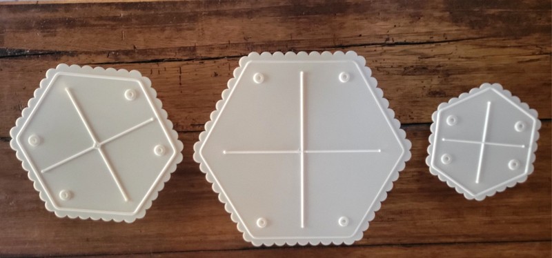 Lot of 3 Vintage Wilton scalloped hexagon Cake Tiers Plates gallery
