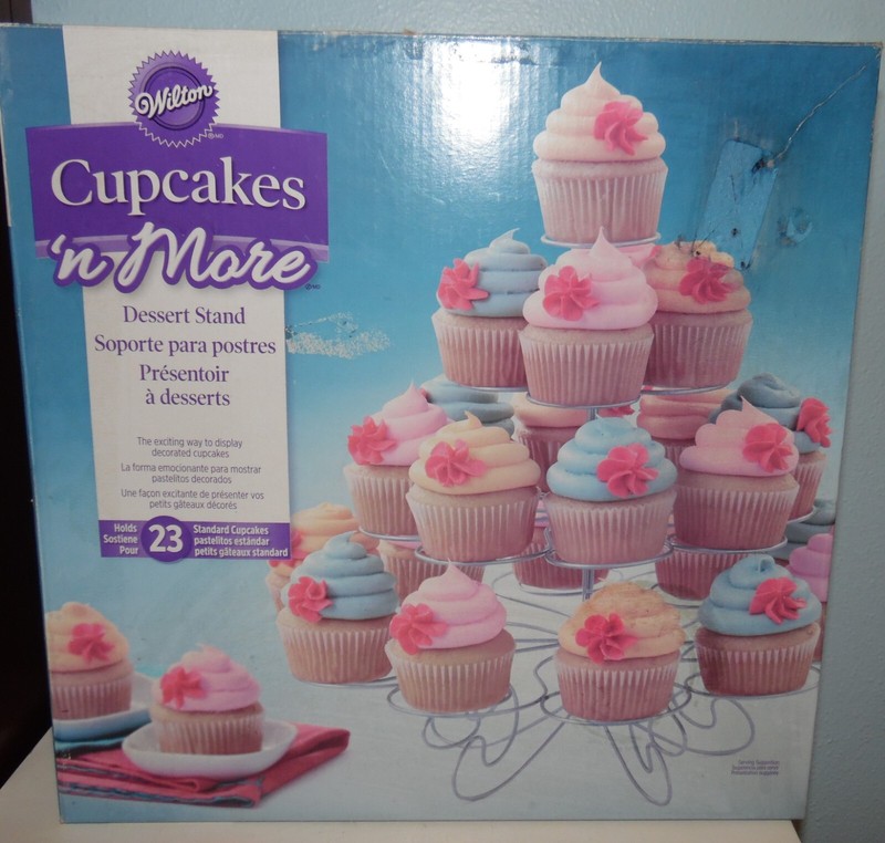 WILTON Cupcakes N More Dessert Stand Holds 23 Standard size Cupcakes