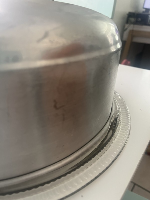 Round Ribbed Glass Cake Stand w/ Lid, Matte Silver Metal Base, 1 Tier gallery