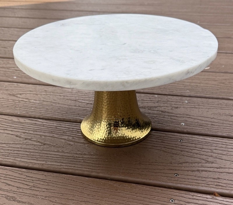 White And Gold Cake Stand