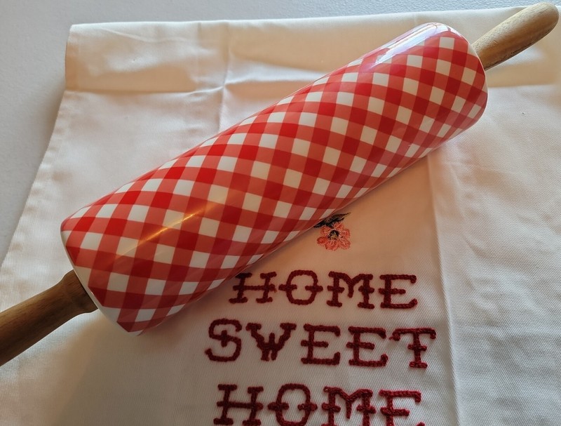 RARE Pioneer Woman Charming Check Red White Checked Gingham Rolling Pin gallery