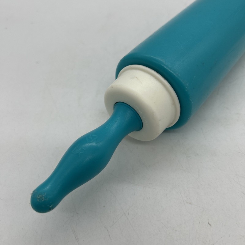 Aqua Tupperware Fill N Chill Medium Plastic Rolling Pin 32cm Retro gallery