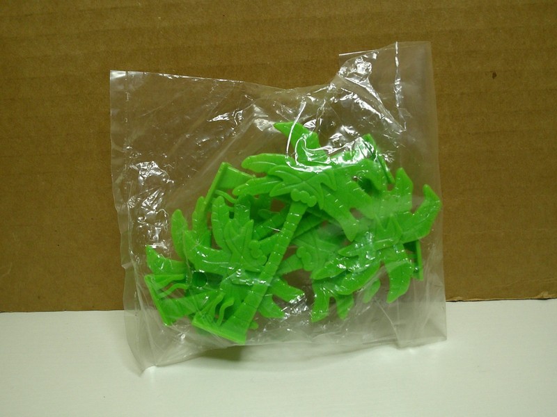 SET OF 5 PLASTIC GREEN PALM TREE 3.25″ CAKE TOPPER FIGURES UNBRANDED (MF1380)