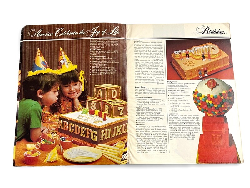 Wilton Yearbook 1977 Cake Decorating The American Art of Celebration gallery