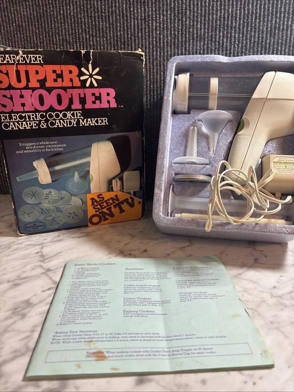 VTG Wear Ever Super Shooter Electric Cookie Canape Candy Maker Press 70001 Works